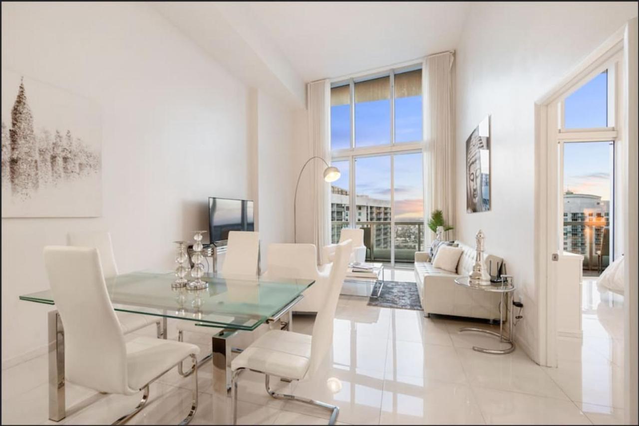 Beautiful One Bedroom 16ft Ceilings At The W Appartamento *